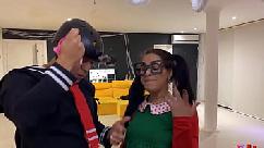 Parodia kiko e chika arrastam os doces e passam